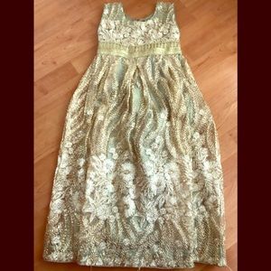 Embroidered girl maxi dress